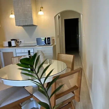 Nikos Harbour * Lachi