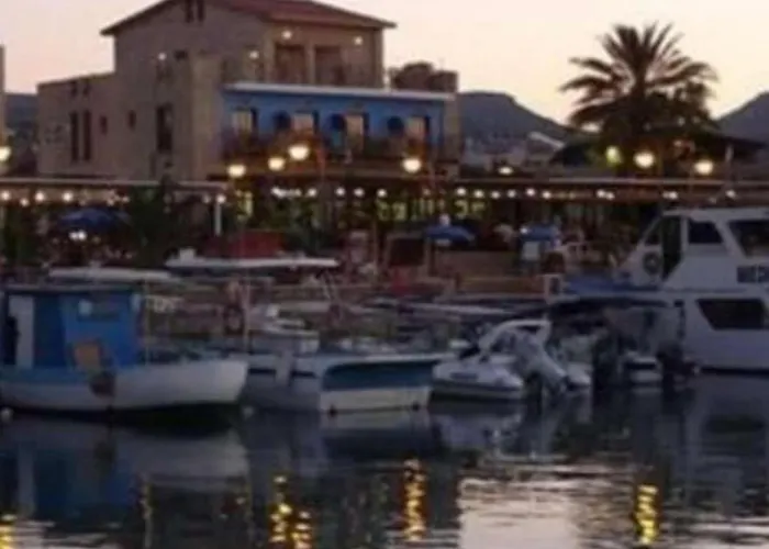 Apartment Nikos Harbour *