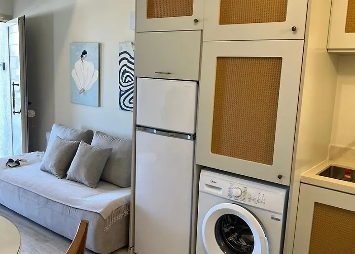 Nikos Harbour Apartment