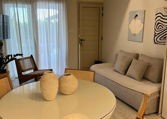 Nikos Harbour Apartment