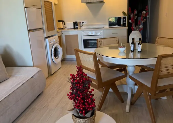 Apartment Nikos Harbour